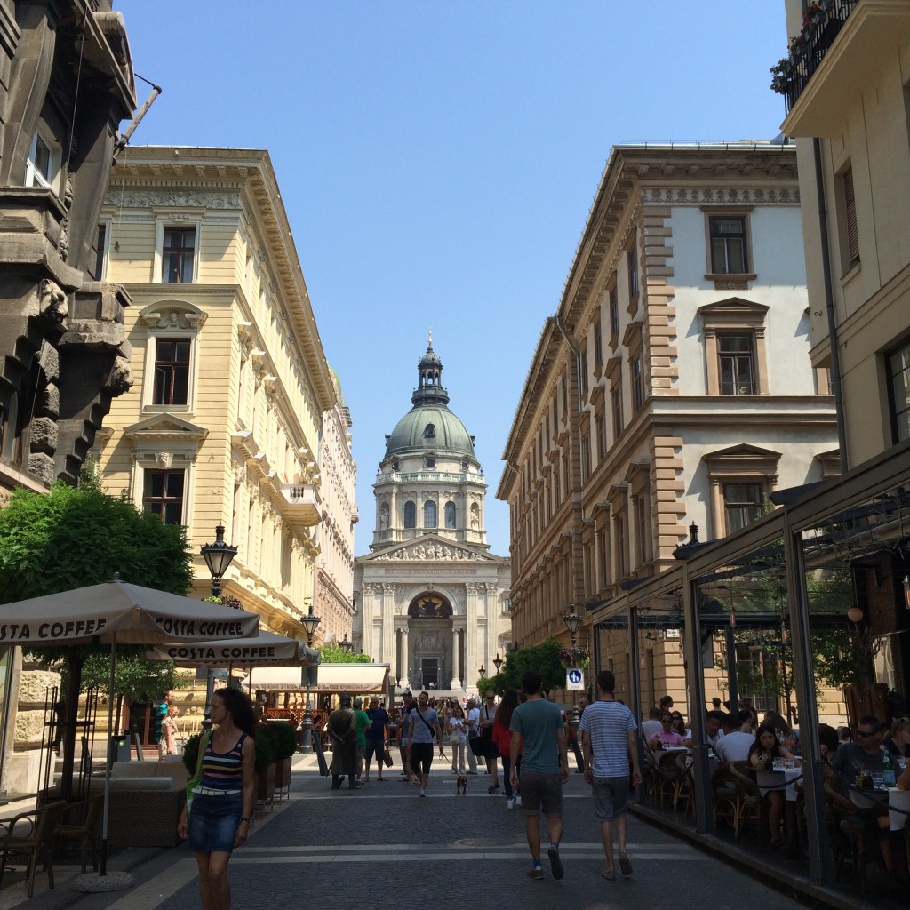 La Basilique St-Étienne est l'un des bâtiments religieux les plus impressionnants de Budapest. 