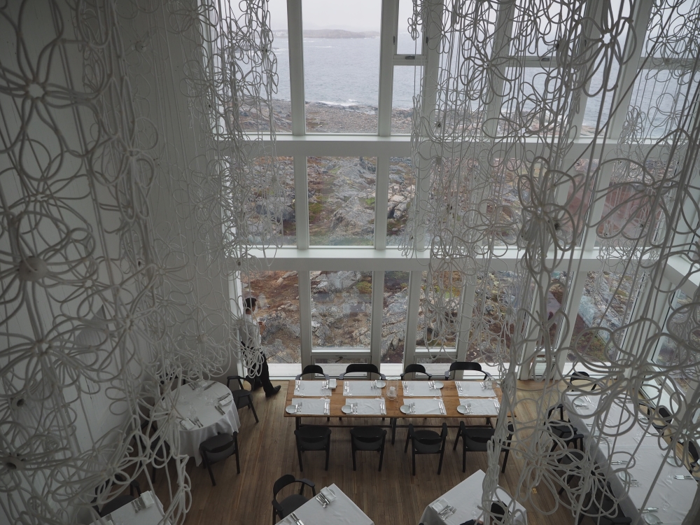 Salle à manger du Fogo Island Inn. Photo: Maxime Johnson