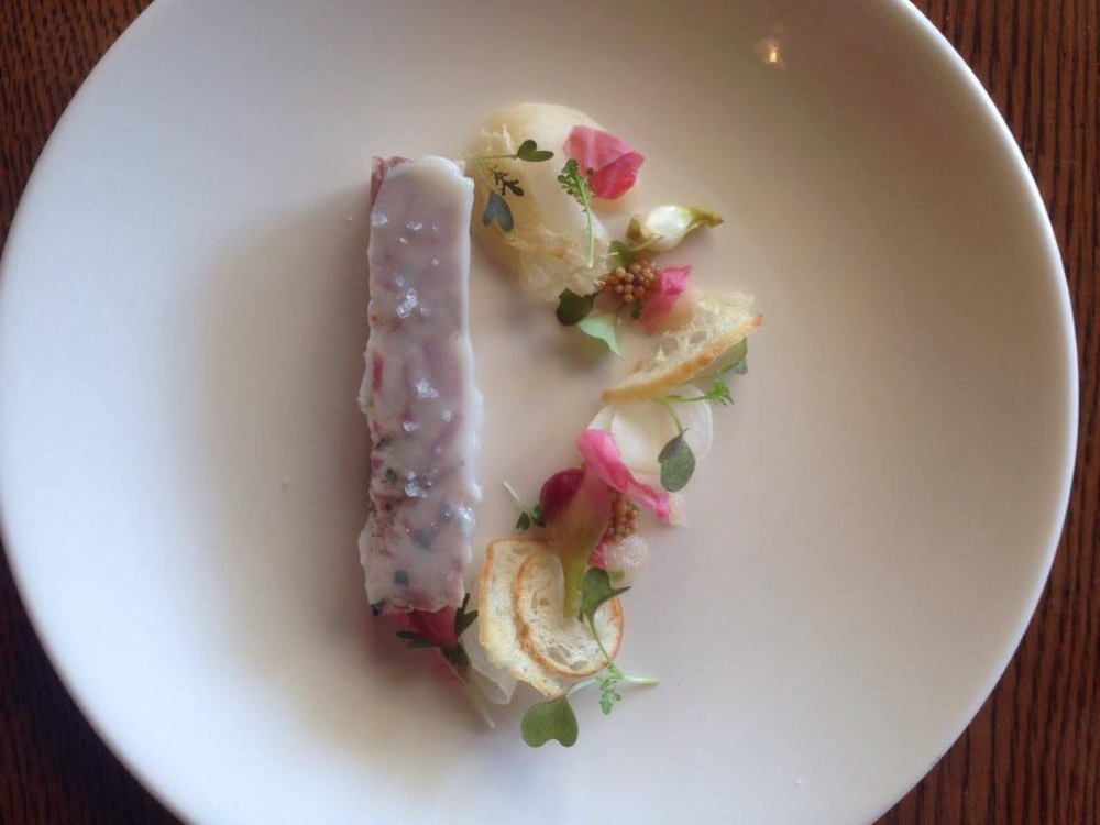 Terrine et fleurs du jardin aux Jardins de Métis. Photo: Véronique Leduc