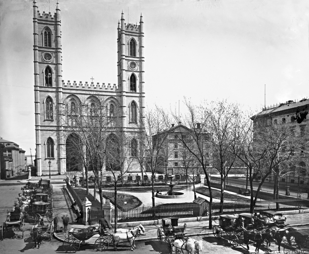 William Notman, La place d’Armes et l’église Notre-Dame, Montréal, 1876 ©Musée McCord Négatif sur verre inversé 