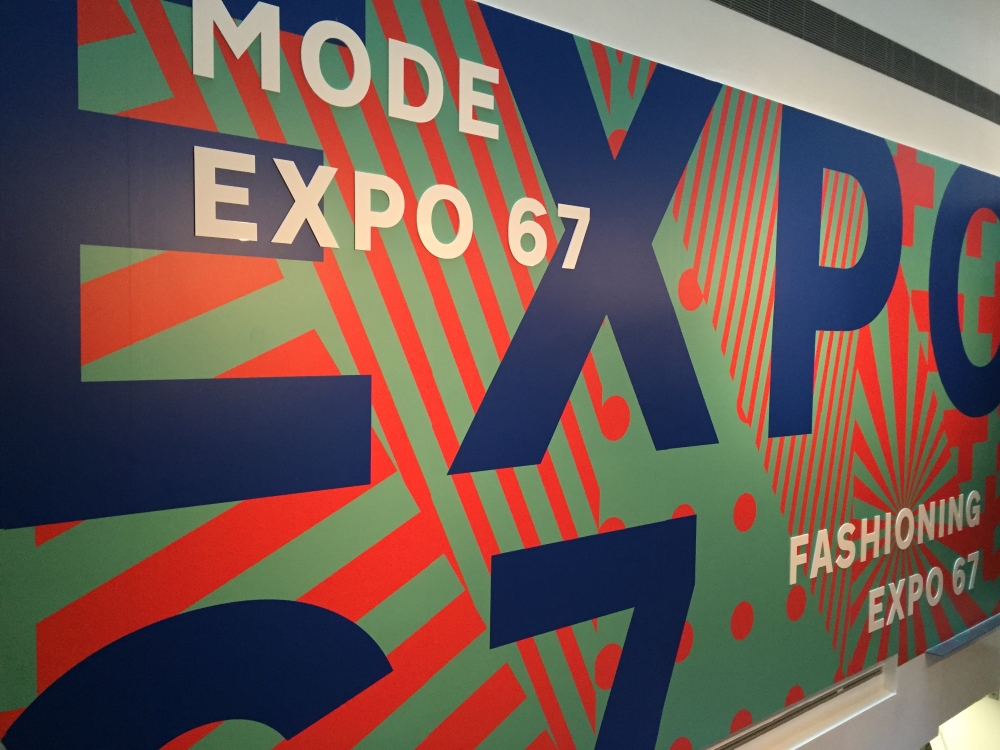 Affiche de l'exposition Mode Expo 67’ au Musée McCord. Photo: Claude Deschênes