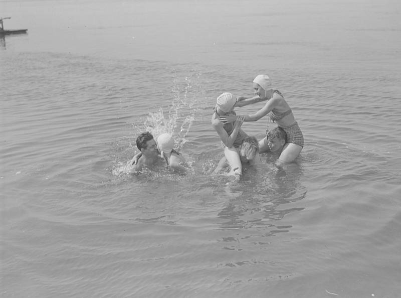 Photo: Evelyn Fairbairn, Bibliothèque et Archives Canada