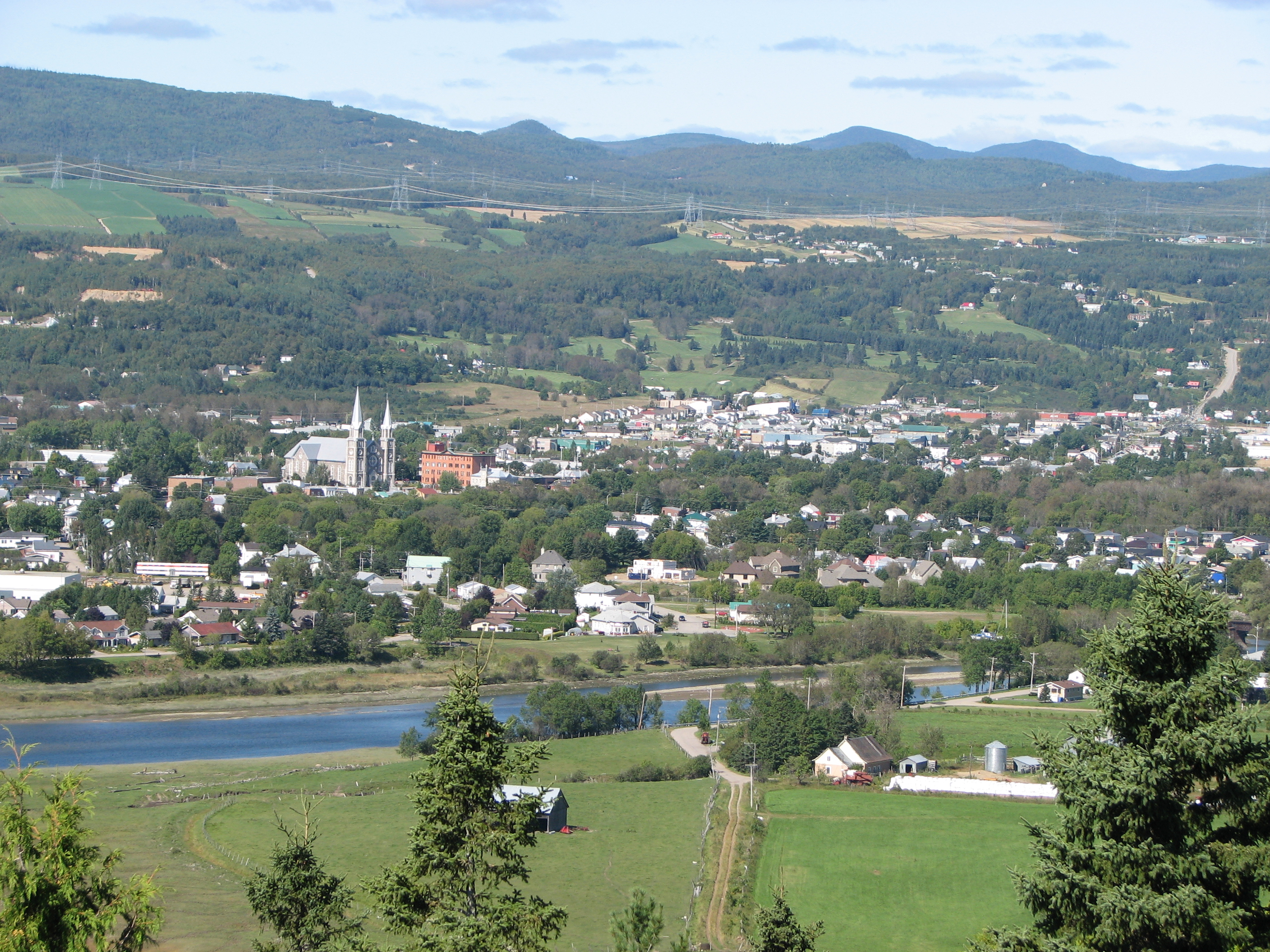 Baie Saint-Paul avec ses paysages et ses galeries d'art. Photo: Wikimedia Commons