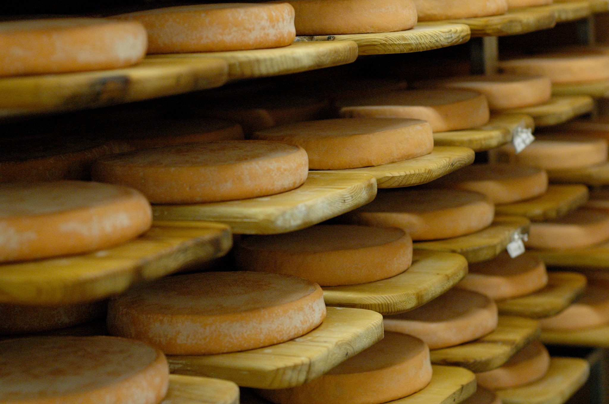 Photo: Facebook Association des fromagers artisans du Québec Les fromagers québécois s'inquiètent de l'impact de l'AECG sur le marché québécois et canadien du fromage alors que les fromages européens seront sans doute plus accessibles sur le marché d'ici.