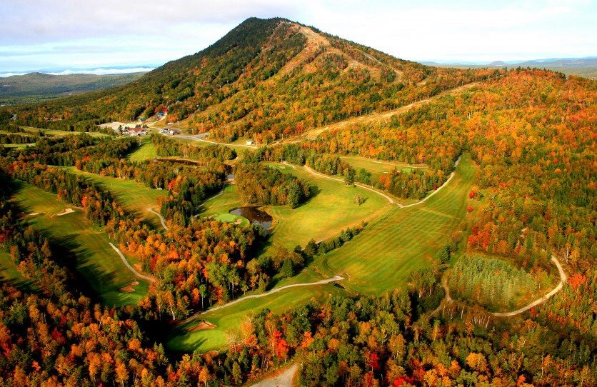 Le Mont Adstock dans ses couleurs d'automne. Photo: Facebook Mont Adstock, station récréotouristique