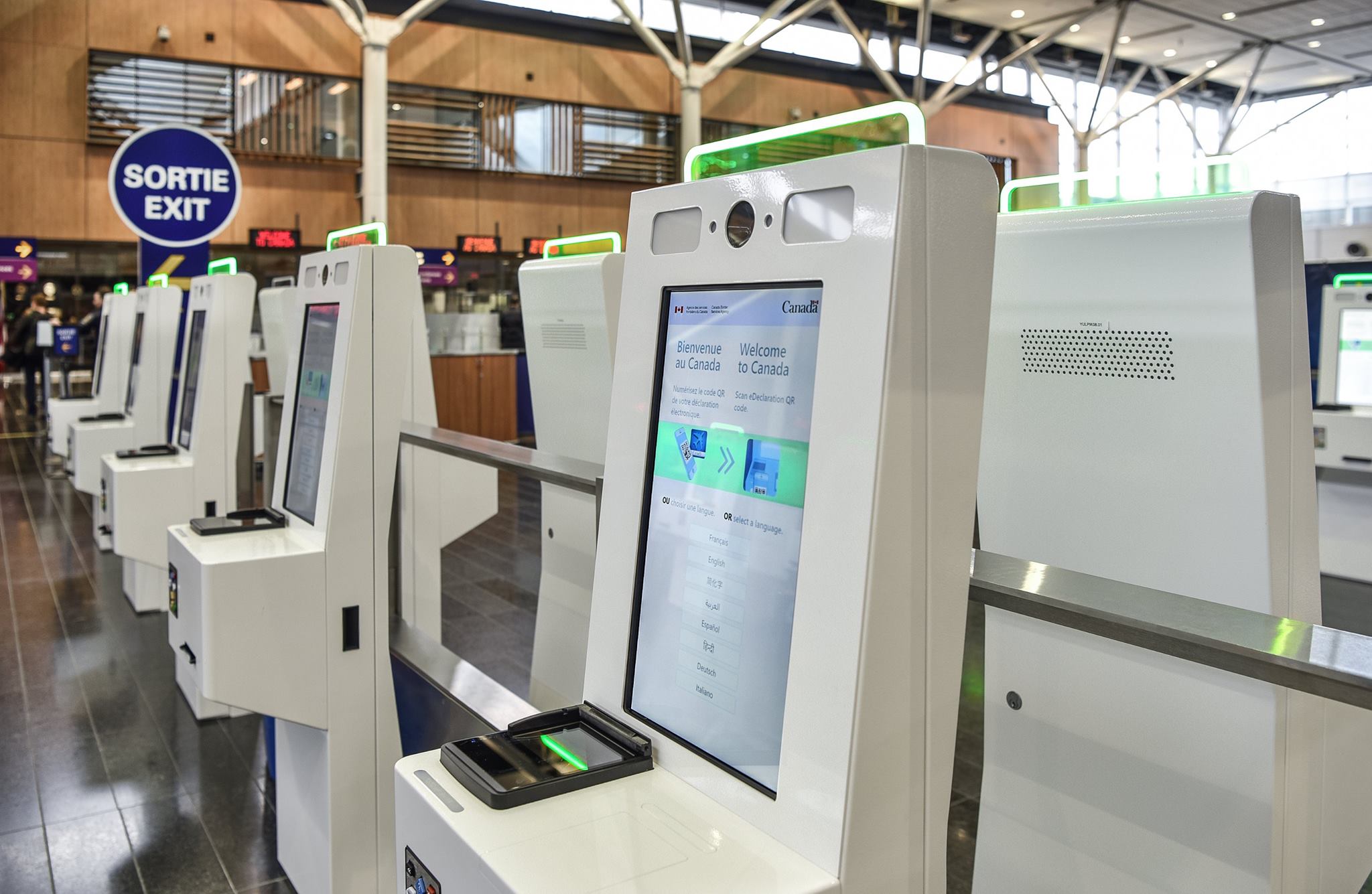 Nouvelles bornes aux douanes Photo: Facebook Aéroport de Montréal