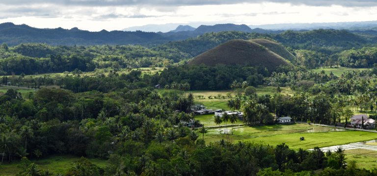 Pour un dépaysement assuré, une bonne dose de chaleur et de sourires, il faut assurément penser aux Philippines. Photo: voyagersavie.com