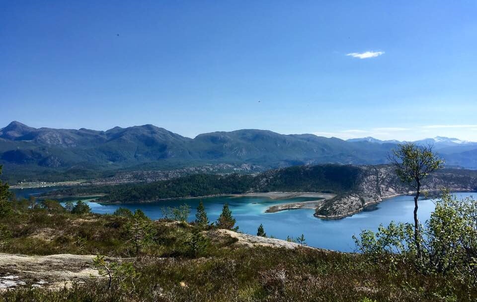 Vue du sommet de Teppkiltinden. Photo: Anne Pélouas