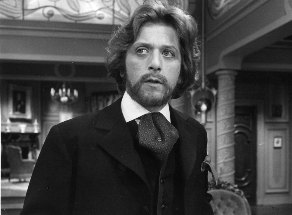 Albert Millaire dans Hedda Gabler en 1974