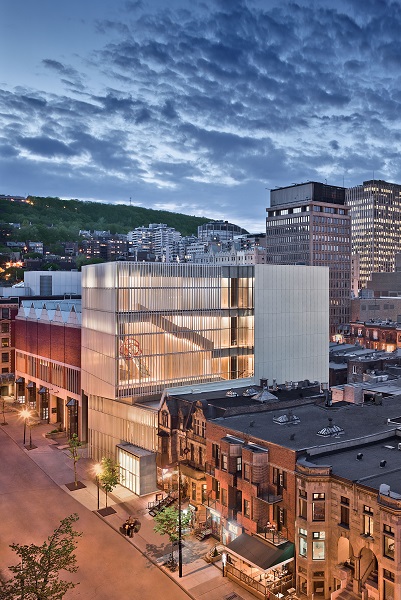 Le Pavillon pour la Paix Michal et Renata Hornstein, vue extérieure. Musée des beaux-arts de Montréal. Photo © Marc Cramer.