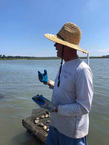 Chris de Pleasure House Oysters. Photo: Marie-Julie Gagnon