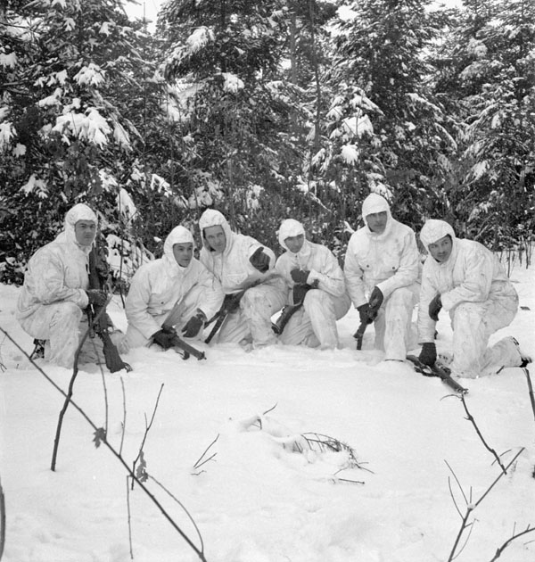 Photo: Lieut. Barney J. Gloster. Bibliothèque et Archives Canada