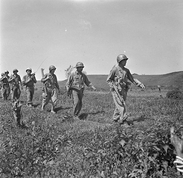 Photo : Lieut. C.E. Nye. Bibliothèque et Archives Canada