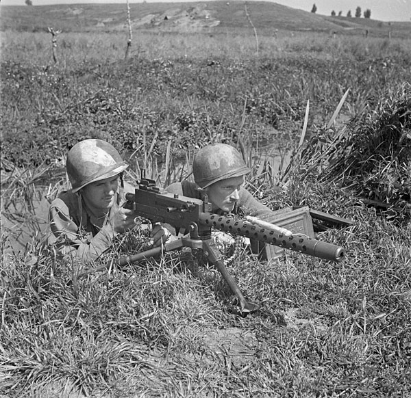 Photo: Lieut. C.E. Nye. Bibliothèque et Archives Canada