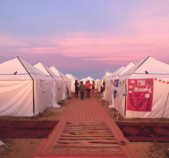 Coucher de soleil sur les tentes des participantes. Photo: Véronique Leduc